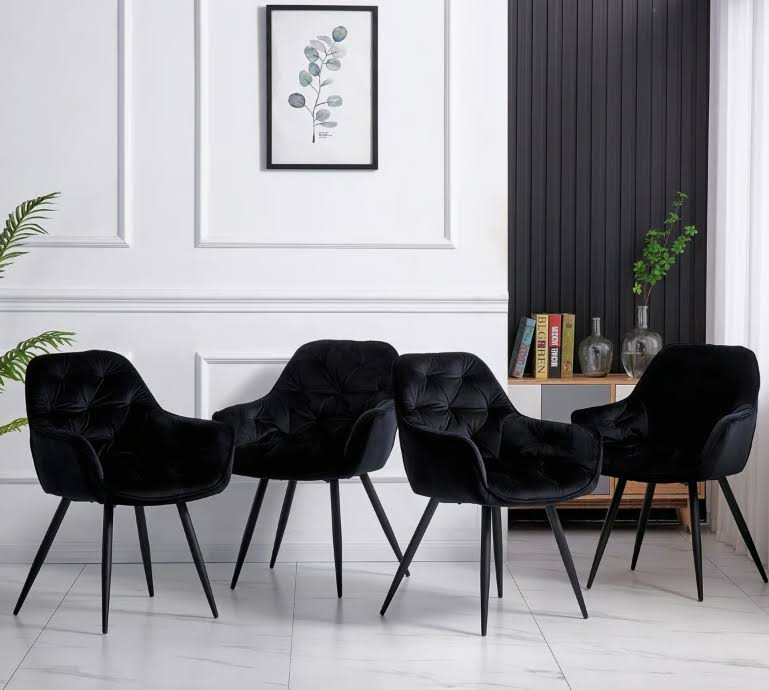 Set of 4 Velvet Dining Room Chairs with Arm
